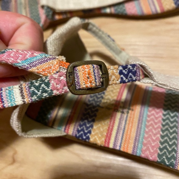 Toms Playa T-Strap Brown Leather & Multicolored Striped Sandals Women’s 9.5 - Picture 7 of 9